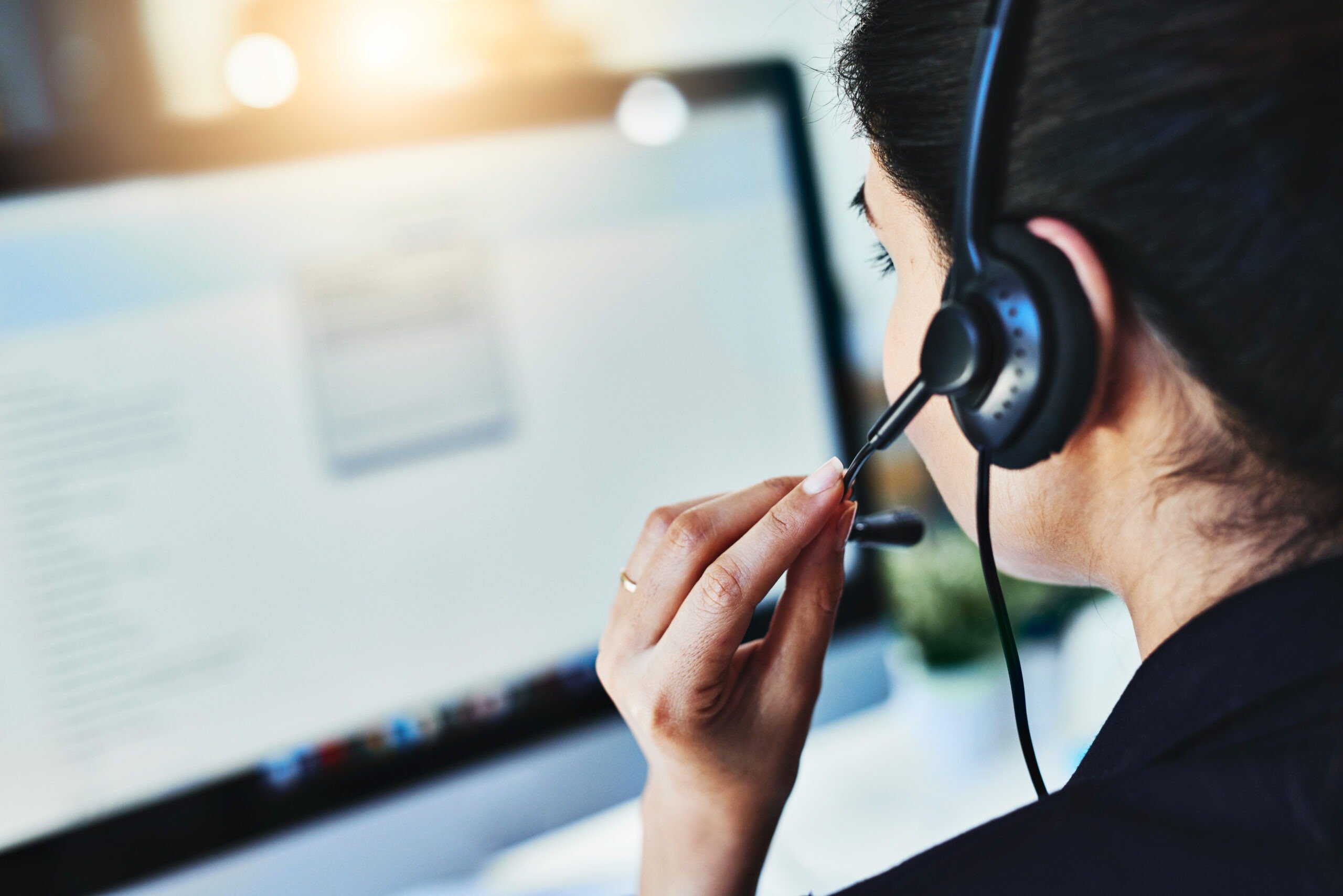 The top 5 benefits of call centre outsourcing thumbnail image